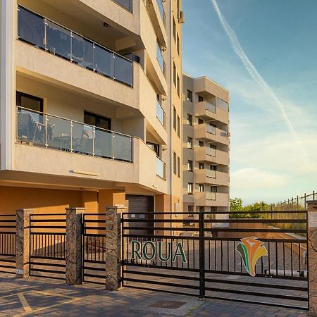 Uniquemoments Airport Apartment & Secure Parking & Airport Shuttle Iasi Exterior photo